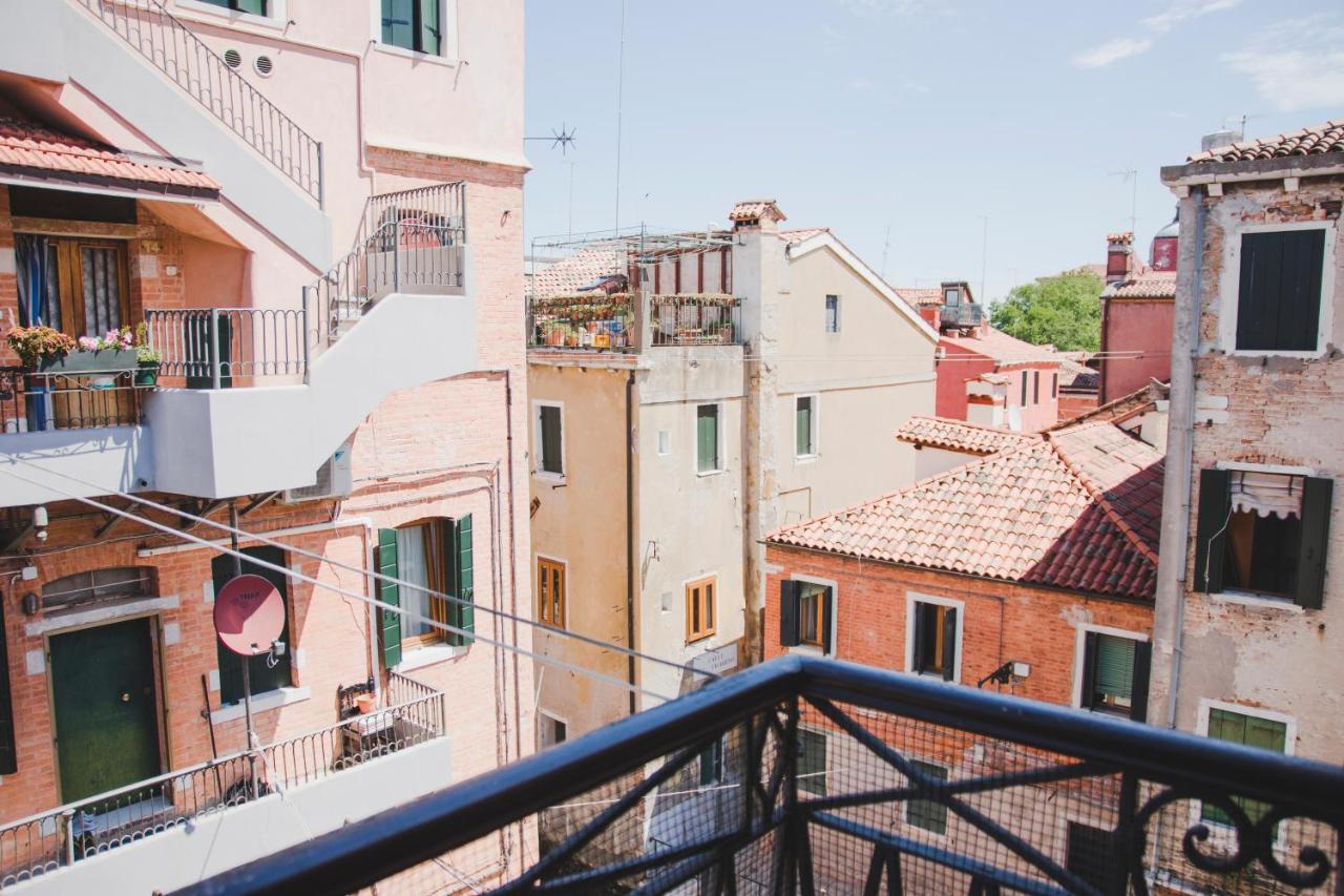 Ca Giardini Apartments In Biennale By Bricola Apartments Venice Luaran gambar