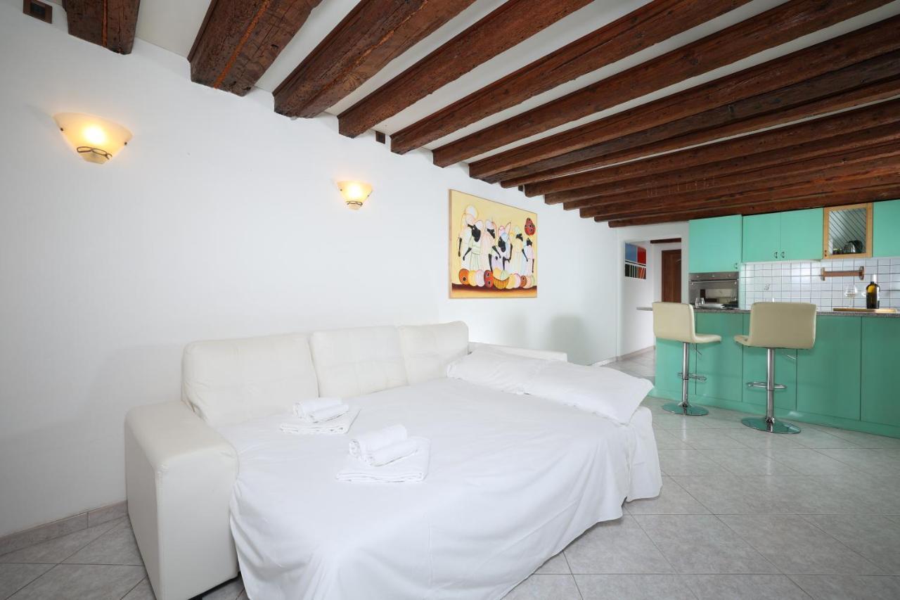 Ca Giardini Apartments In Biennale By Bricola Apartments Venice Luaran gambar