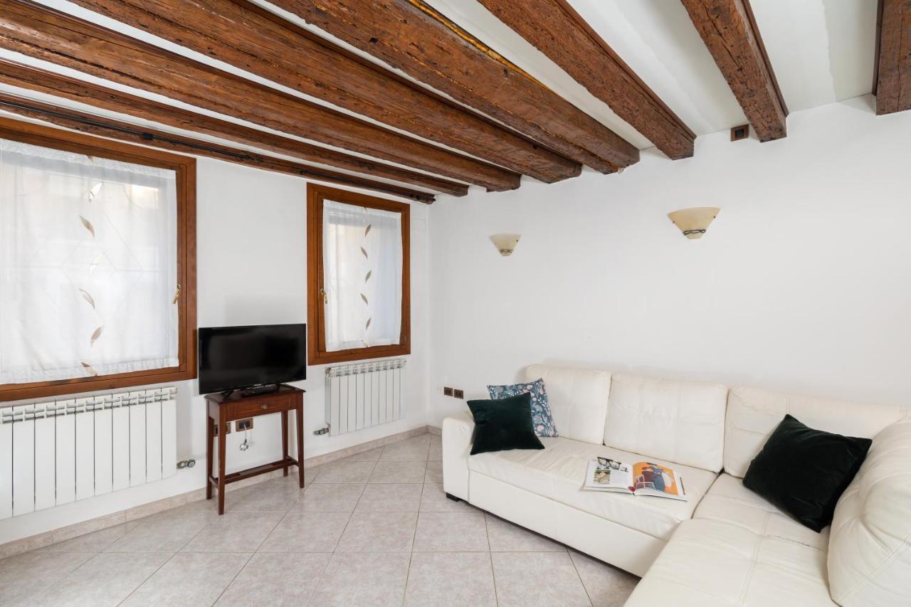 Ca Giardini Apartments In Biennale By Bricola Apartments Venice Luaran gambar