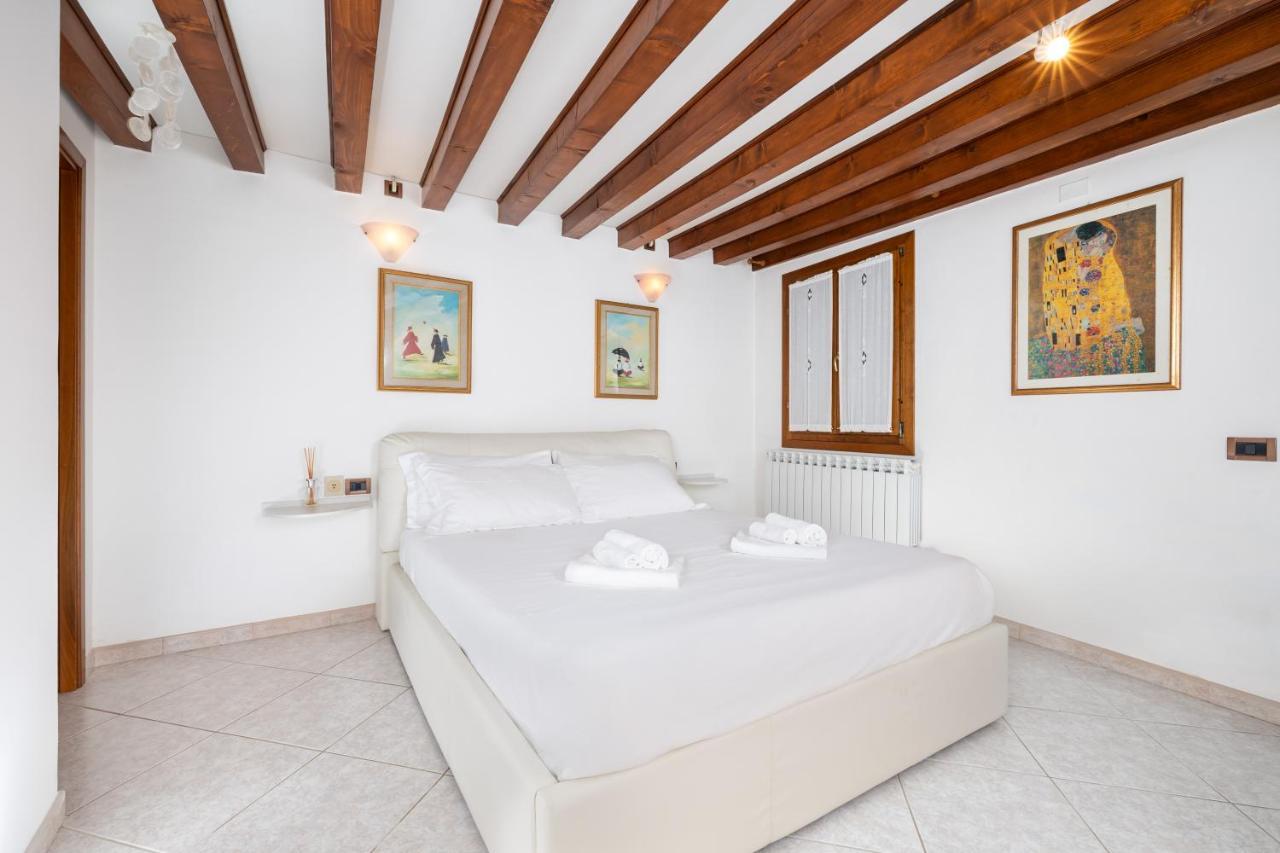 Ca Giardini Apartments In Biennale By Bricola Apartments Venice Luaran gambar