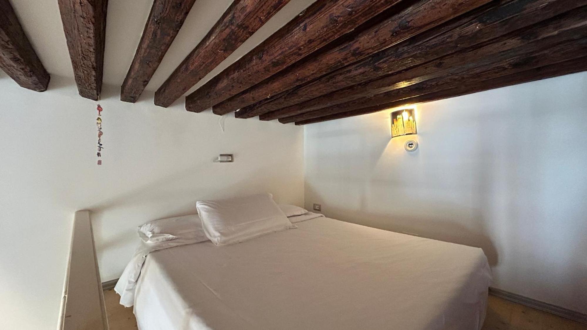 Ca Giardini Apartments In Biennale By Bricola Apartments Venice Bilik gambar
