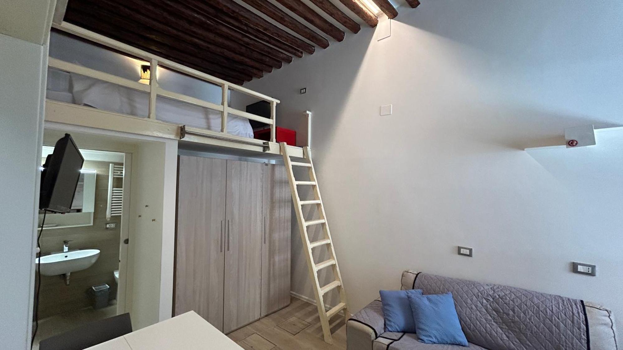 Ca Giardini Apartments In Biennale By Bricola Apartments Venice Bilik gambar